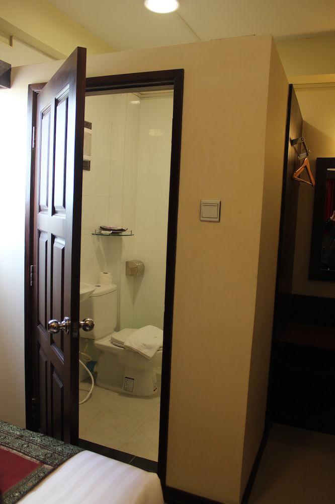 Hotel Yankin 3*