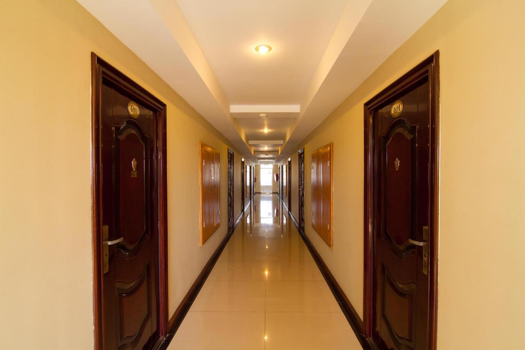 Yankin 3* Yangon