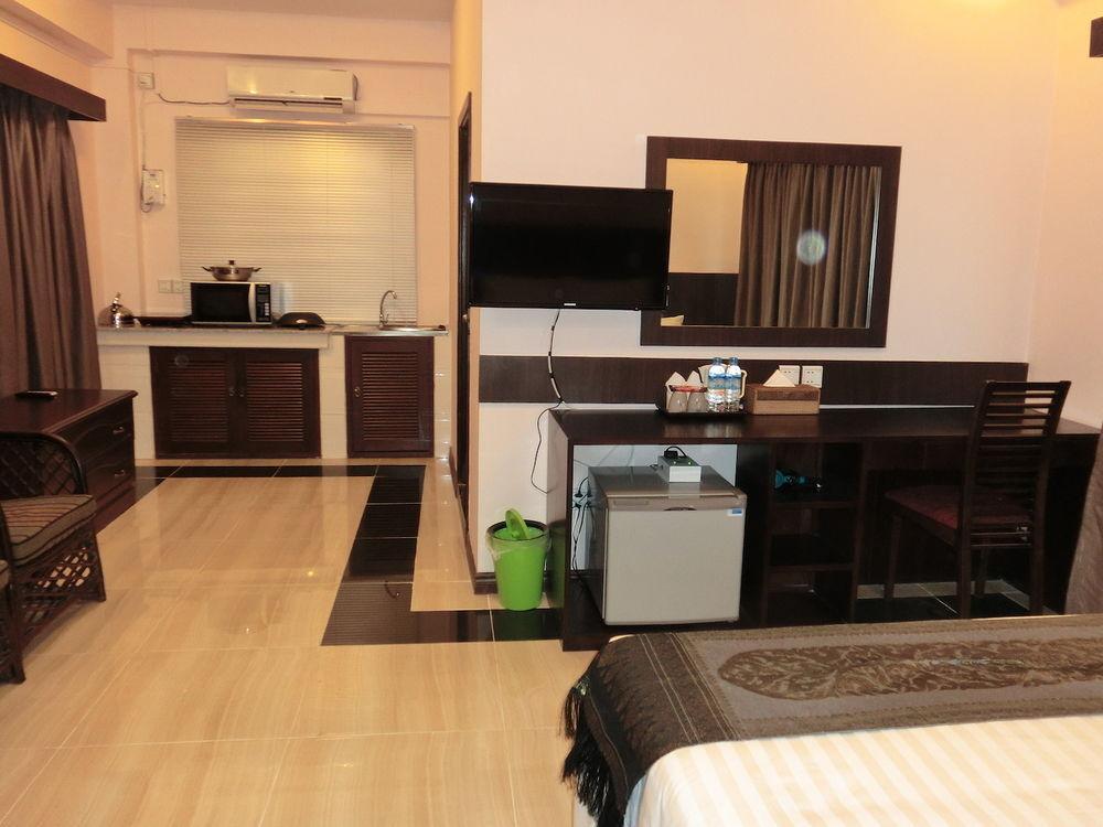 Hotel Yankin 3*