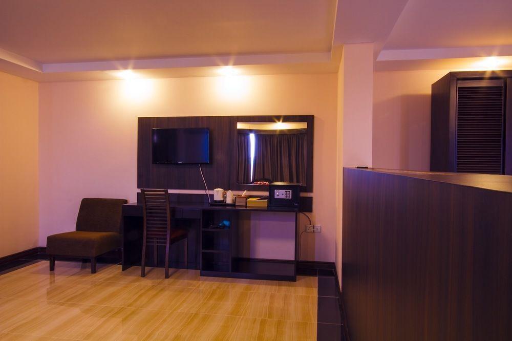 Yankin 3* Yangon