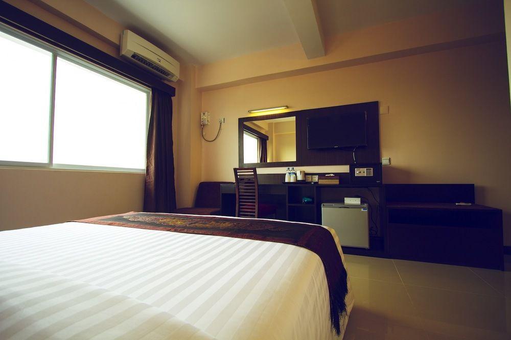 Hotel Yankin 3*
