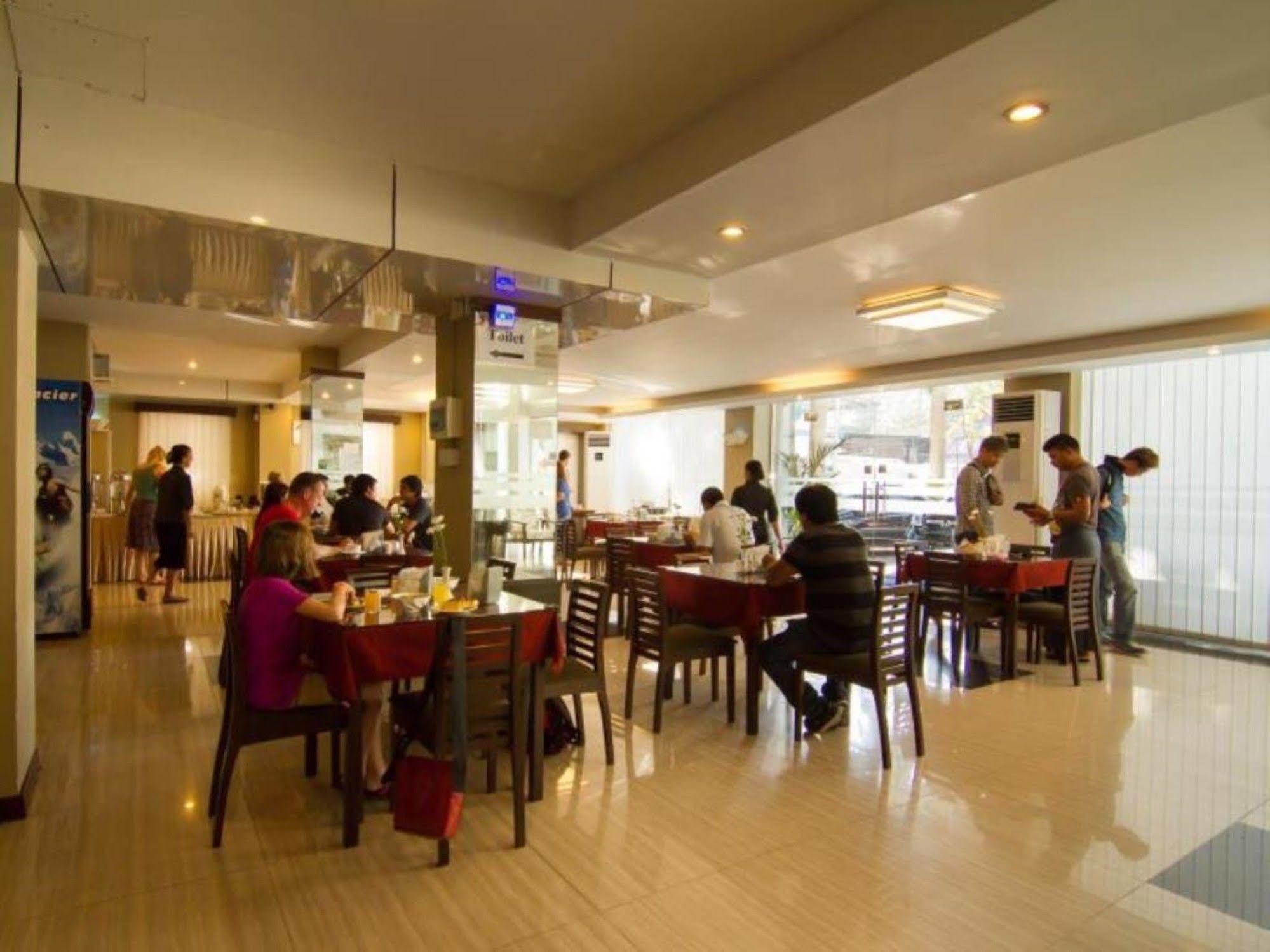 Yankin Hotel 3*